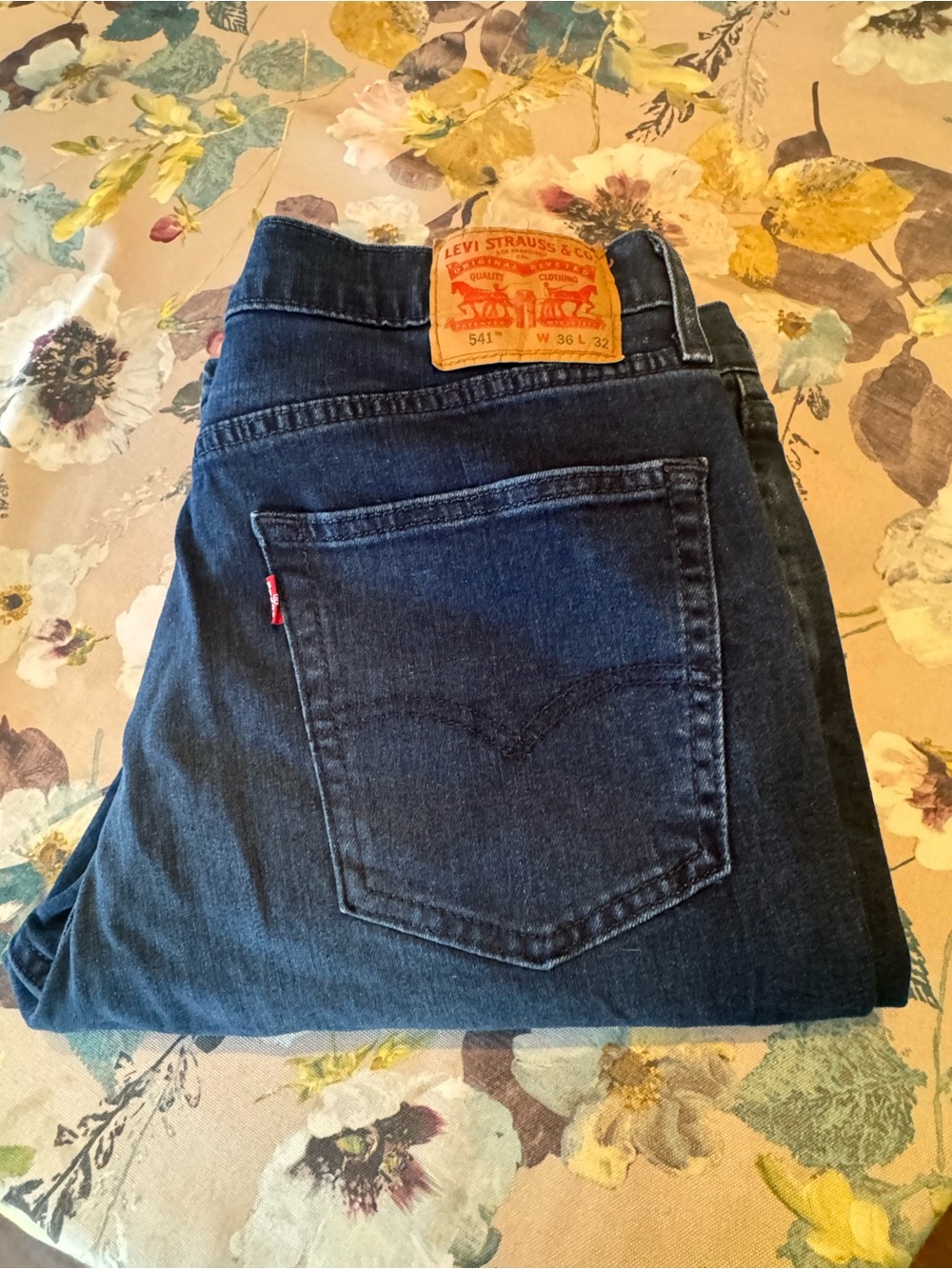 Levi's Dark Blue Straight Leg Jeans Size 36/32